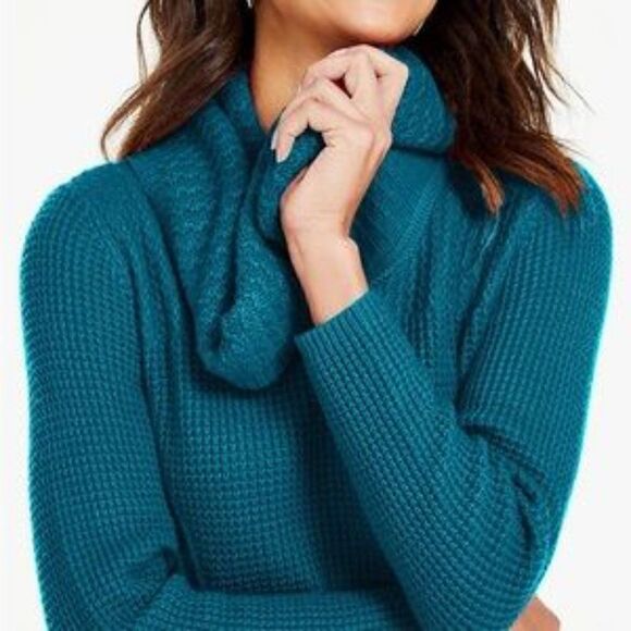 New Lake Blue Basic Turtleneck Knit Sweater - Picture 2 of 4